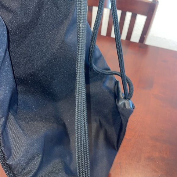 B26047 Adidas gym bag black and gold three stripe - Picture 7 of 7